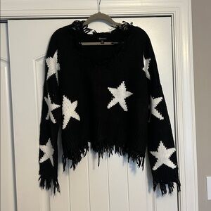NWOT Versona Black and White Star V-Neck Sweater